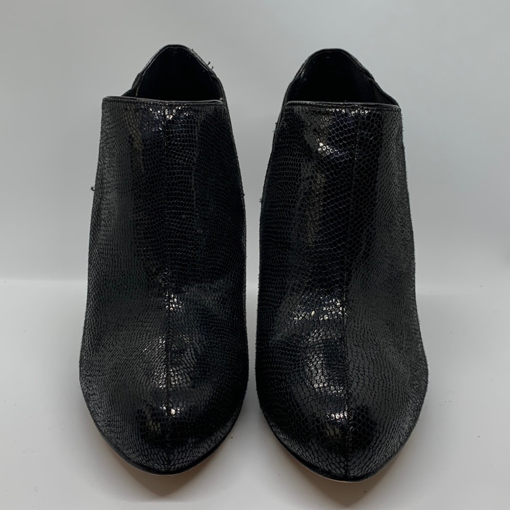 White House Black Market | size 7 | black 4 inch heels